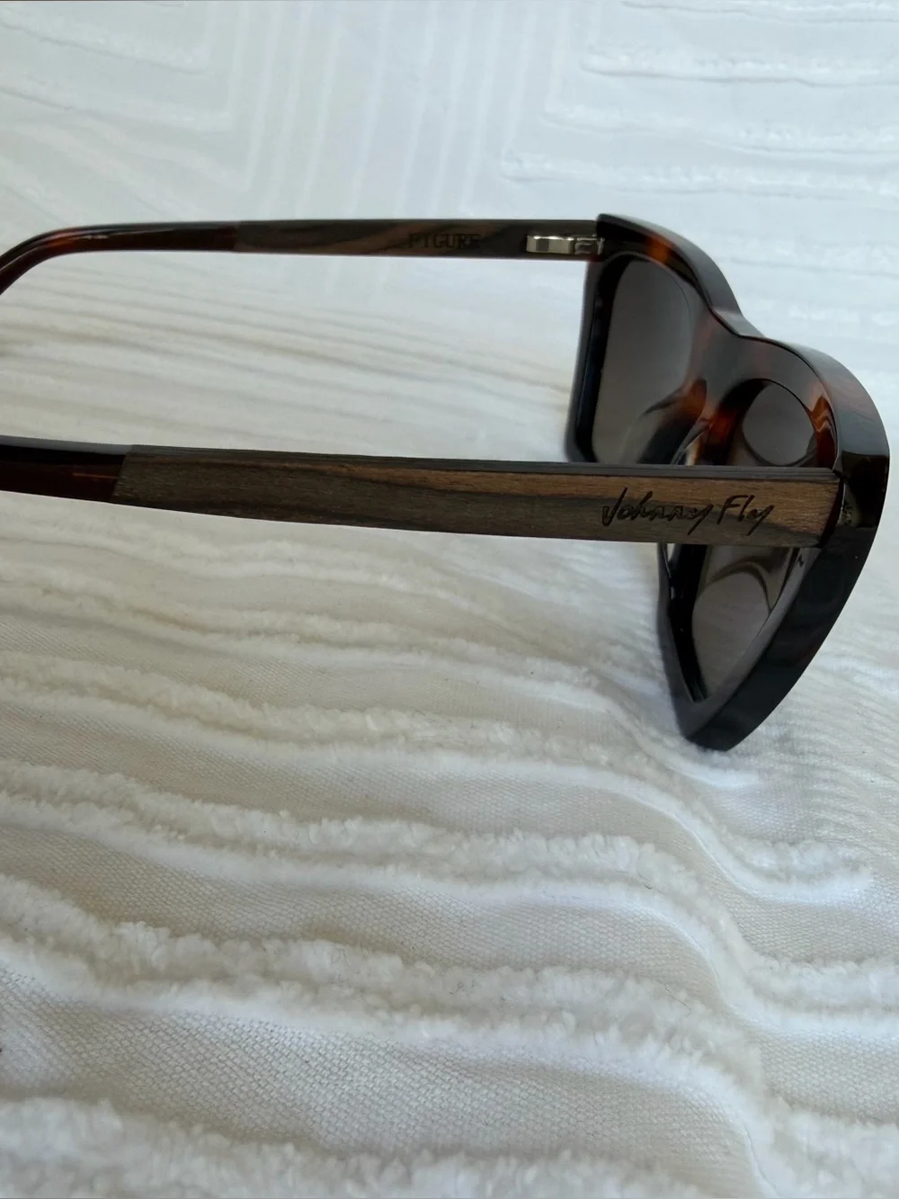 Johnny Fly Figure Sunglasses
